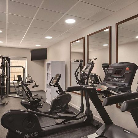 Country Inn & Suites By Radisson, Rj Stadium - Tampa Airport East Экстерьер фото