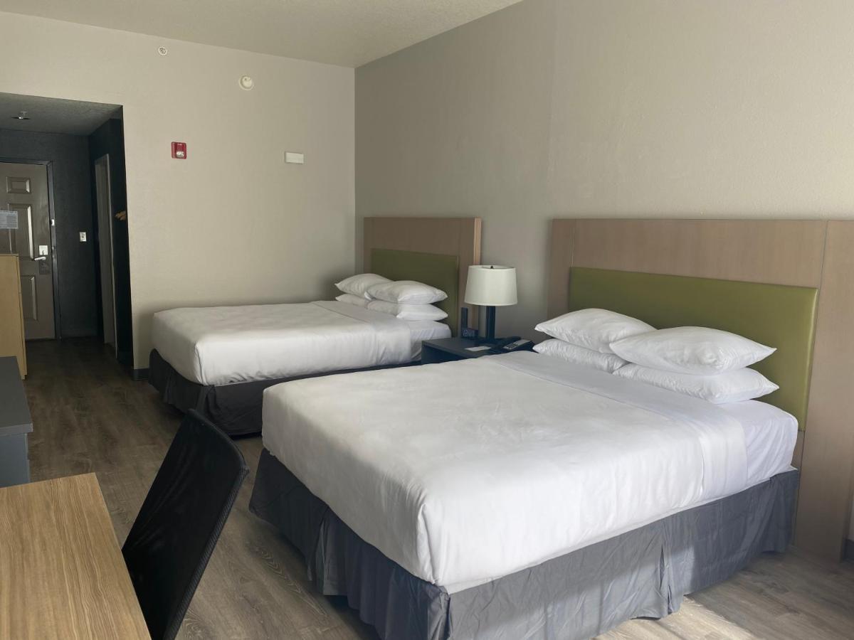 Country Inn & Suites By Radisson, Rj Stadium - Tampa Airport East Экстерьер фото