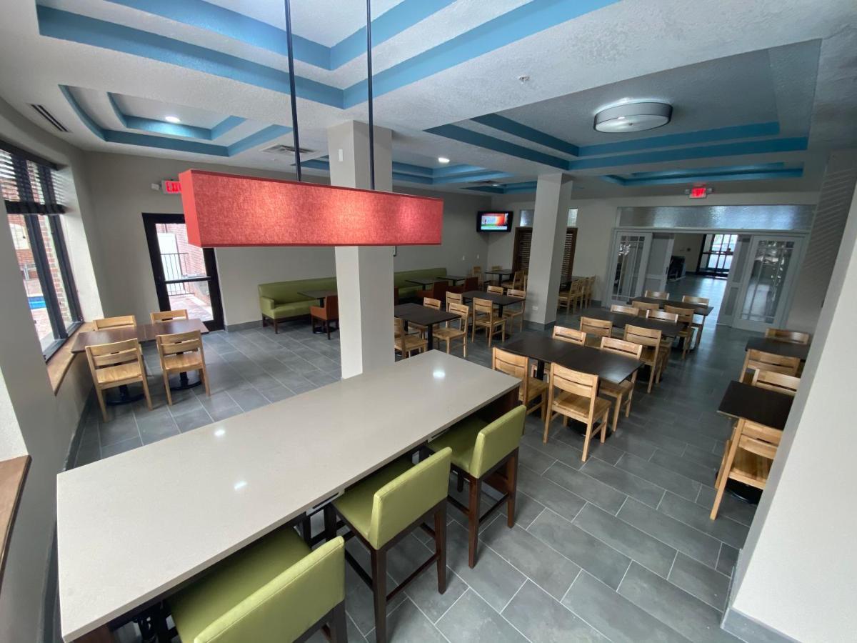 Country Inn & Suites By Radisson, Rj Stadium - Tampa Airport East Экстерьер фото