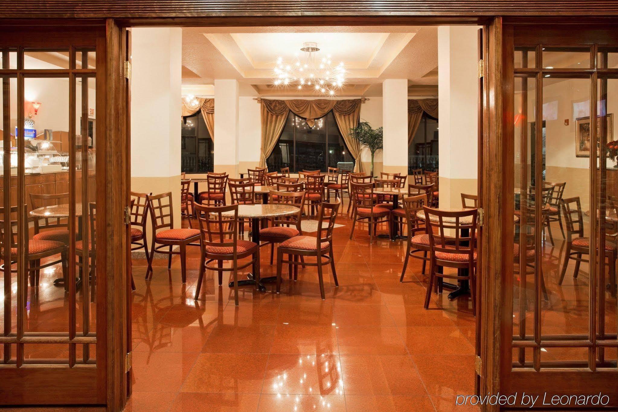 Country Inn & Suites By Radisson, Rj Stadium - Tampa Airport East Экстерьер фото
