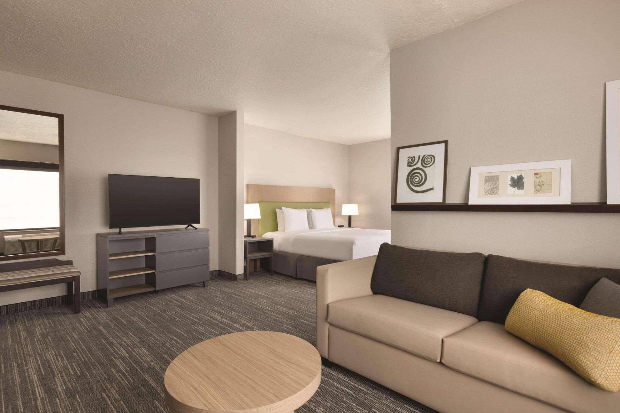 Country Inn & Suites By Radisson, Rj Stadium - Tampa Airport East Экстерьер фото