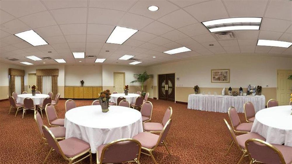 Country Inn & Suites By Radisson, Rj Stadium - Tampa Airport East Экстерьер фото